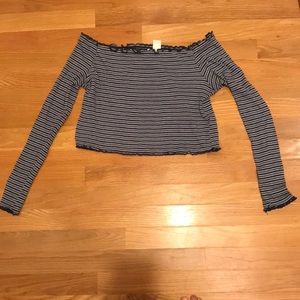 Divided striped lettuce trim shirt